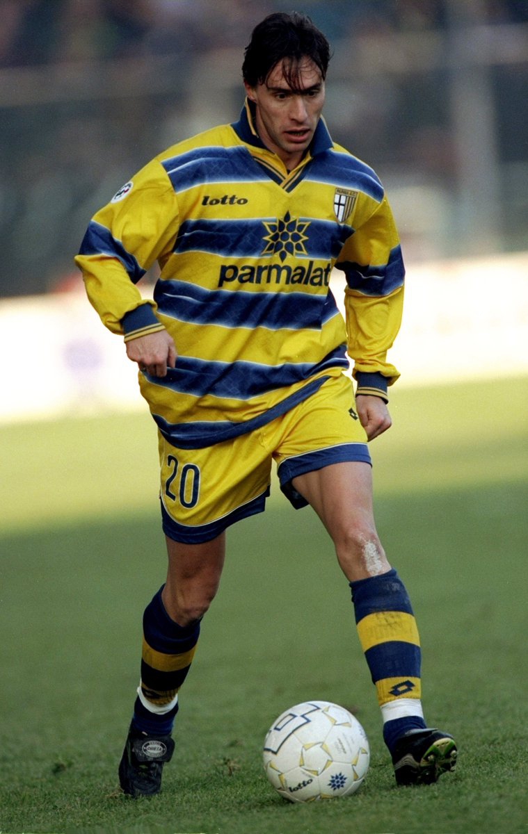 九游体育入口赛后体能课后，瓦伦西亚远射贴柱备战意甲，媒体盛赞，阵容厚度经受考验(瓦伦西亚个人资料)