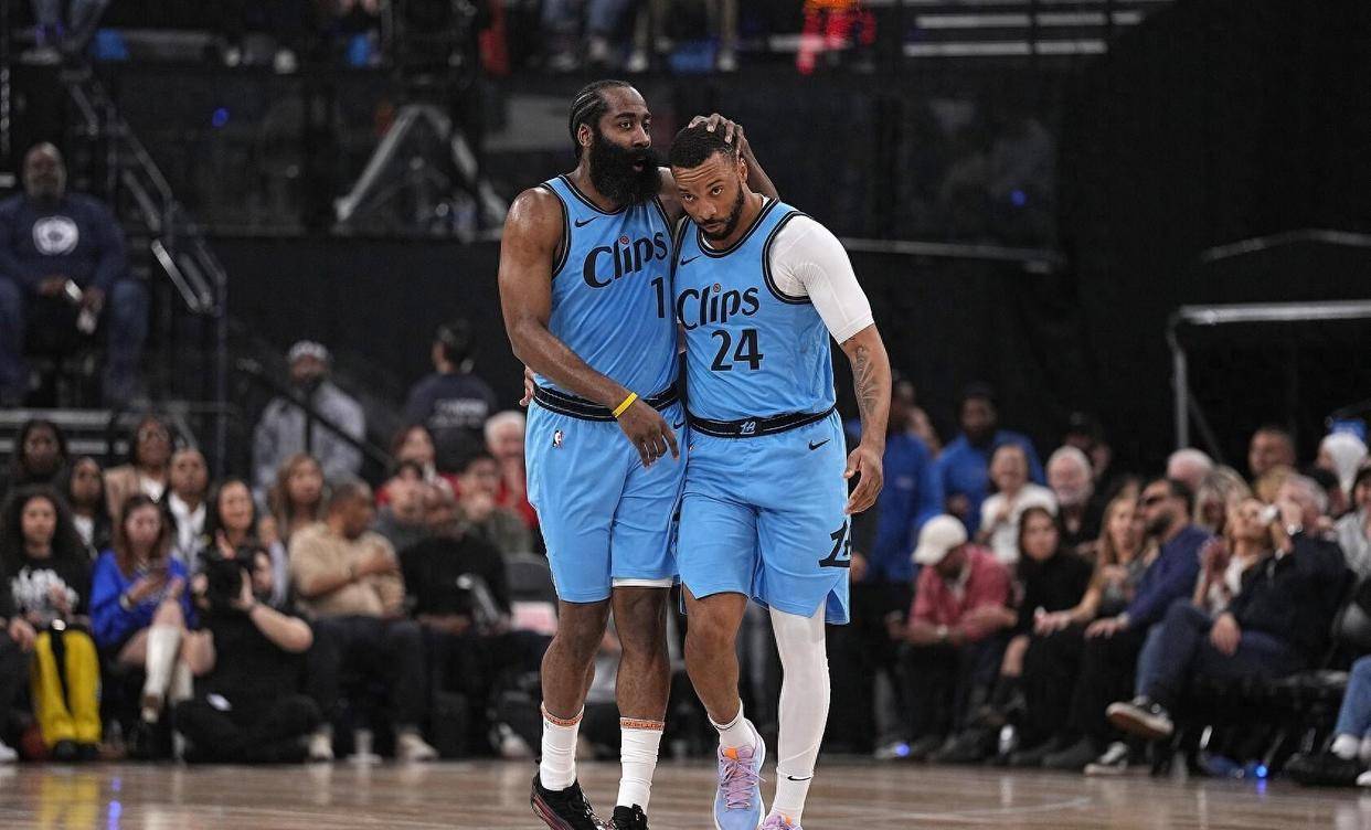 九游体育官网包含波士顿凯尔特人转会期造点机会哈登在塞尔维亚队比赛中比分优势明显，这操作让人直呼：詹姆斯怒砍38分的词条